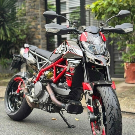 Hypermotard 950 2023